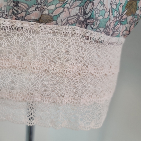 WISH ROMANTIC LACE SHEER SILKY FEEL VINTAGE INSPIRED FLORAL WOMEN'S SIZE XS - Picture 5 of 16